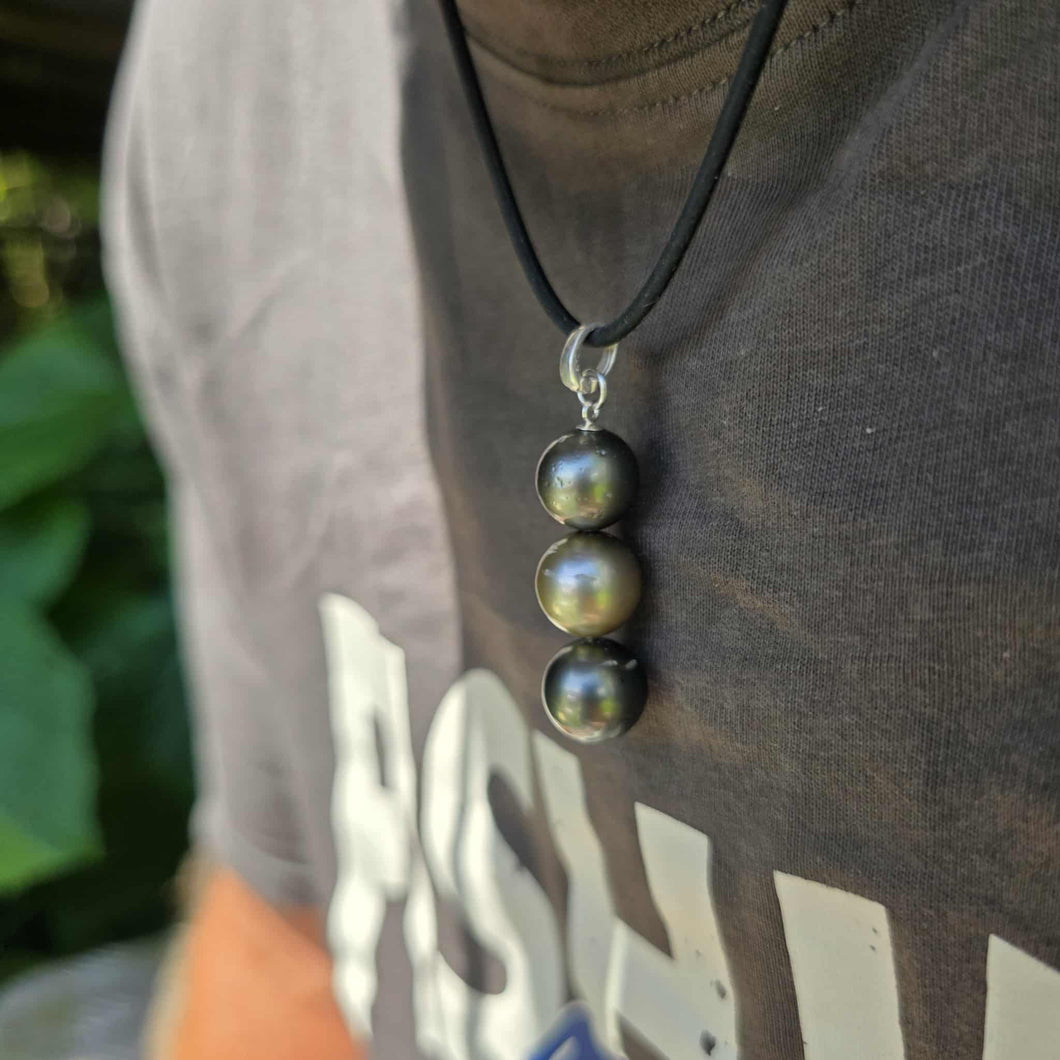 READY TO SHIP Unisex Civa Fiji Saltwater Pearl Trio Necklace - Rubber FJD$