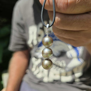 READY TO SHIP Unisex Civa Fiji Saltwater Pearl Trio Necklace - Rubber FJD$