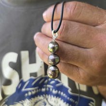 Load image into Gallery viewer, READY TO SHIP Unisex Civa Fiji Saltwater Pearl Trio Necklace - Rubber FJD$
