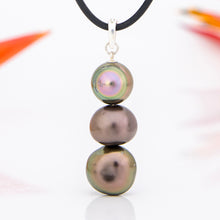 Load image into Gallery viewer, READY TO SHIP Unisex Civa Fiji Saltwater Pearl Trio Necklace - Rubber FJD$
