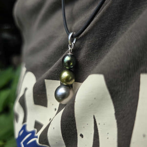 READY TO SHIP Unisex Civa Fiji Saltwater Pearl Trio Necklace - Rubber FJD$