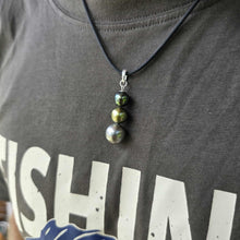Load image into Gallery viewer, READY TO SHIP Unisex Civa Fiji Saltwater Pearl Trio Necklace - Rubber FJD$
