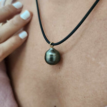 Load image into Gallery viewer, READY TO SHIP Unisex Civa Fiji Saltwater Pearl Necklace - Rubber FJD$
