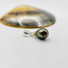 Load image into Gallery viewer, READY TO SHIP Civa Fiji Saltwater Pearl Pendant - 925 Sterling Silver FJD$
