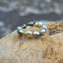 Load image into Gallery viewer, READY TO SHIP Keshi Pearl Stretch Ring with bead detail FJD$
