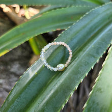 Load image into Gallery viewer, READY TO SHIP Keshi Pearl Stretch Ring with bead detail FJD$
