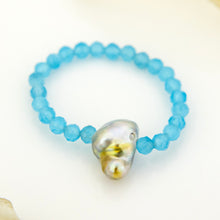 Load image into Gallery viewer, READY TO SHIP Keshi Pearl Stretch Ring with bead detail FJD$
