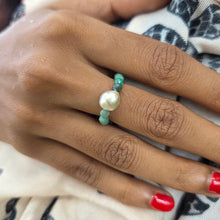 Load image into Gallery viewer, READY TO SHIP Keshi Pearl Stretch Ring with bead detail FJD$
