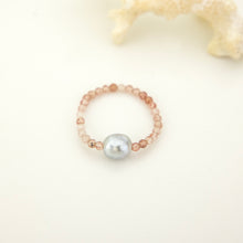 Load image into Gallery viewer, READY TO SHIP Keshi Pearl Stretch Ring with bead detail FJD$
