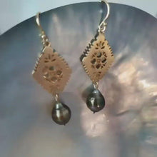 Load and play video in Gallery viewer, CONTACT US TO RECREATE THIS SOLD OUT STYLE Diamond Masi &amp; Fiji Saltwater Pearls - in Gold FJD$
