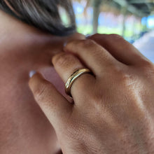 Load image into Gallery viewer, READY TO SHIP - Unisex Free Flow Ring - 9k Solid Gold FJD$ - Adorn Pacific - Rings
