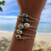 Load image into Gallery viewer, READY TO SHIP Civa Fiji Saltwater Pearl Bracelet - 14k Gold Fill FJD$ - Adorn Pacific - All Products
