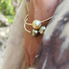 Load image into Gallery viewer, READY TO SHIP Civa Fiji Saltwater Pearl Bangle - 14k Gold Fill FJD$ - Adorn Pacific - All Products
