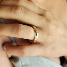 Load image into Gallery viewer, READY TO SHIP - Unisex Free Flow Ring - 9k Solid Gold FJD$ - Adorn Pacific - Rings
