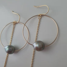 Load and play video in Gallery viewer, Hoop Earrings with Fiji Pearls and Chain - 14k Gold Filled
