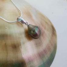 Load image into Gallery viewer, Civa Fiji Pearl Necklace #P9085- FJD$ - Adorn Pacific - Necklaces
