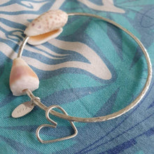Load image into Gallery viewer, CONTACT US TO RECREATE THIS SOLD OUT STYLE Custom Heart &amp; Fiji Shell Bangle - 925 Sterling Silver FJD$ - Adorn Pacific - Bracelets

