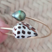 Load image into Gallery viewer, CONTACT US TO RECREATE THIS SOLD OUT STYLE Fiji Pearl and Shell Cuff - 14k Gold Filled - FJD$ - Adorn Pacific - Bracelets
