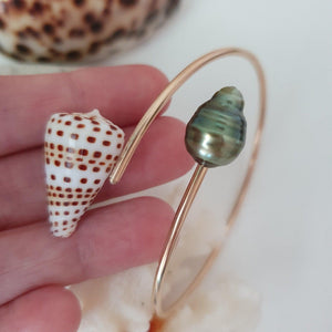 CONTACT US TO RECREATE THIS SOLD OUT STYLE Fiji Pearl and Shell Cuff - 14k Gold Filled - FJD$ - Adorn Pacific - Bracelets