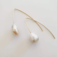 Load image into Gallery viewer, CONTACT US TO RECREATE THIS SOLD OUT STYLE Fiji Saltwater Pearl Earrings - 14k Gold Filled FJD$ - Adorn Pacific - Earrings
