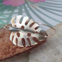 Load image into Gallery viewer, CONTACT US TO RECREATE THIS SOLD OUT STYLE Monstera Oyster Shell and Fiji Pearl Set - 14k Gold Filled FJD$ - Adorn Pacific - Jewelry Sets
