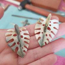Load image into Gallery viewer, CONTACT US TO RECREATE THIS SOLD OUT STYLE Monstera Oyster Shell and Fiji Pearl Set - 14k Gold Filled FJD$ - Adorn Pacific - Jewelry Sets
