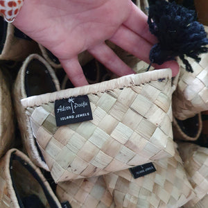 Fijian VoiVoi Handwoven Zippered Purse $FJD - Adorn Pacific - Handbags