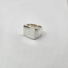 Load image into Gallery viewer, MADE TO ORDER - Unisex Signet Ring - 925 Sterling Silver FJD$ - Adorn Pacific - Rings

