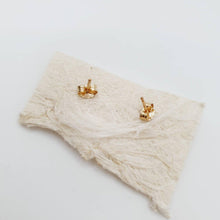 Load image into Gallery viewer, CONTACT US TO RECREATE THIS SOLD OUT STYLE Circle Stud Earrings 14k Gold Fill FJD$ - Adorn Pacific - Earrings
