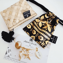 Load image into Gallery viewer, READY TO SHIP Fiji Pearl &amp; Seahorse Charm Faux Suede Leather Multi-way Bracelet / Necklace - FJD$ - Adorn Pacific - All Products

