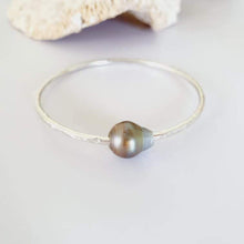 Load image into Gallery viewer, READY TO SHIP Fiji Saltwater Pearl Closed Kids Bangle in 925 Sterling Silver - FJD$ - Adorn Pacific - All Products
