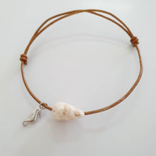 Load image into Gallery viewer, READY TO SHIP Shell &amp; Seahorse Charm Adjustable Anklet - FJD$ - Adorn Pacific - All Products
