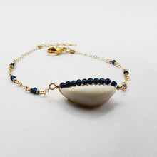 Load image into Gallery viewer, WHOLESALE Cowrie Shell &amp; Glass Bead Single Chain Bracelet in 14k Gold Fill - FJD$ - Adorn Pacific - All Products
